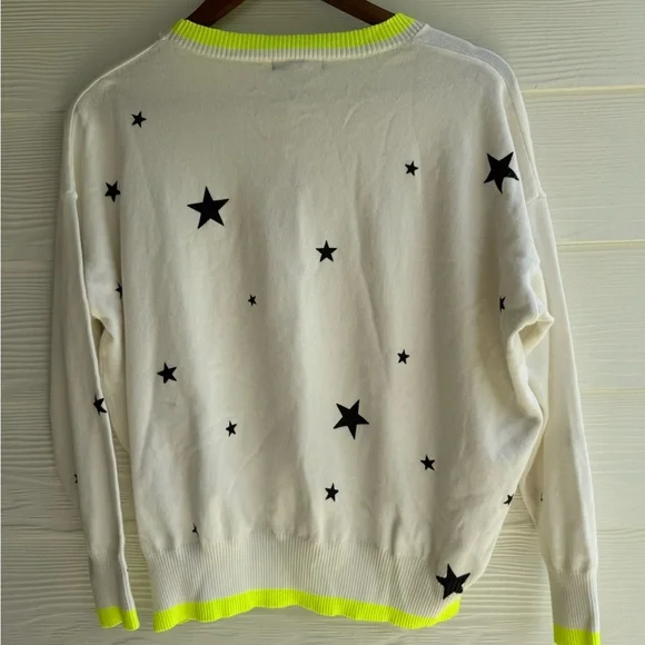 Aqua Women Star Sweater White Yellow Neck 78$ Medium - Picture 9 of 10
